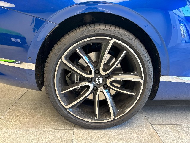 BENTLEY CONTINENTAL 2020 Image 25