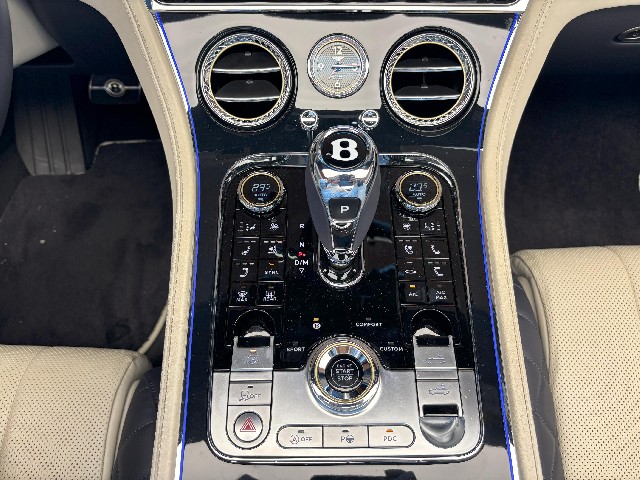 BENTLEY CONTINENTAL 2020 Image 37