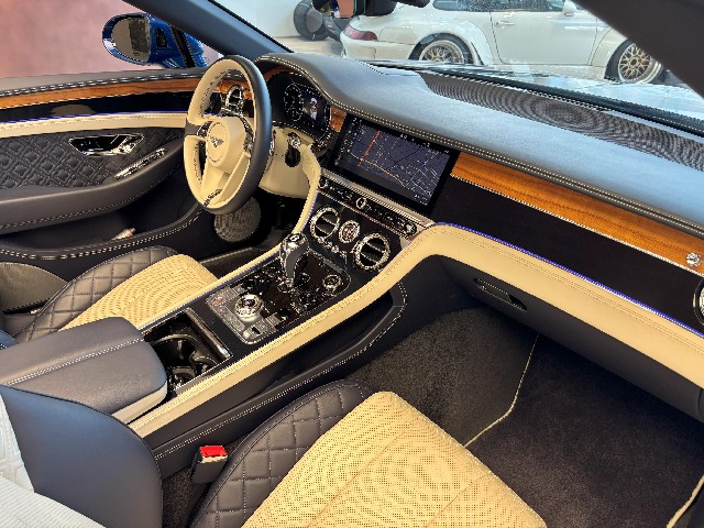 BENTLEY CONTINENTAL 2020 Image 46