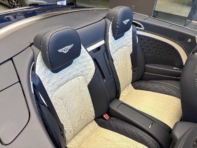 BENTLEY CONTINENTAL 2020 Image 51