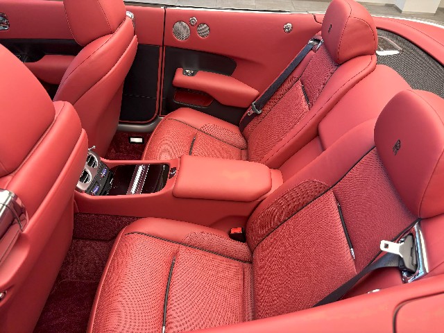 ROLLS ROYCE DAWN 2017 Image 41