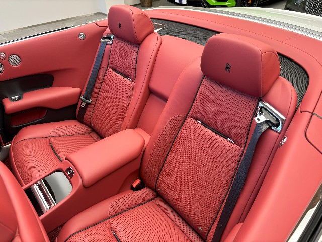 ROLLS ROYCE DAWN 2017 Image 42