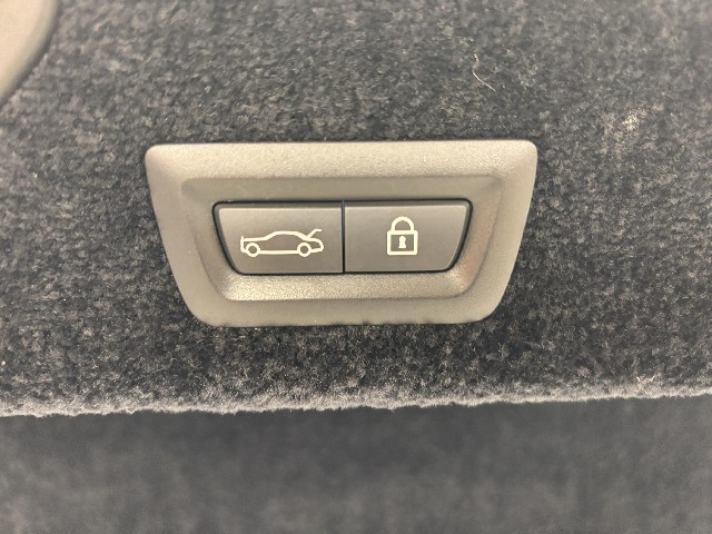 ROLLS ROYCE DAWN 2017 Image 50