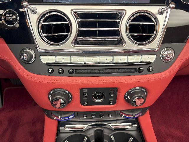 ROLLS ROYCE DAWN 2017 Image 60