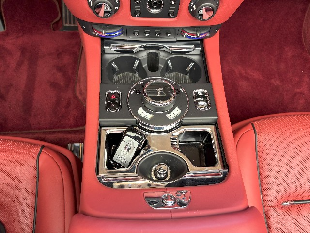 ROLLS ROYCE DAWN 2017 Image 61