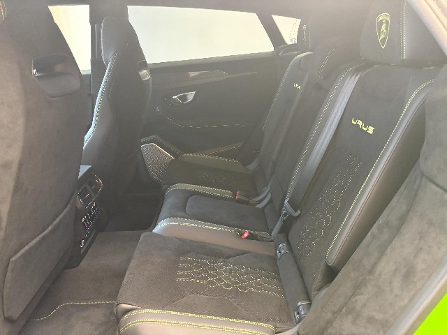 LAMBORGHINI URUS 2024 Image 25