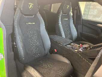LAMBORGHINI URUS 2024 Image 23