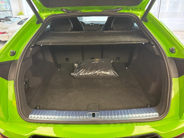 LAMBORGHINI URUS 2024 Image 33