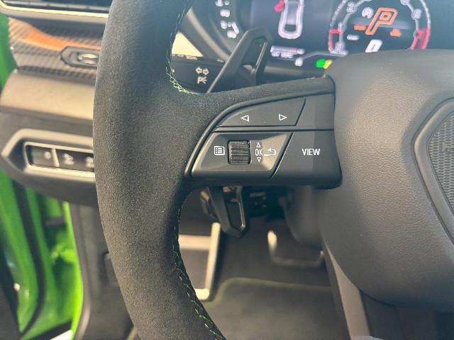 LAMBORGHINI URUS 2024 Image 38