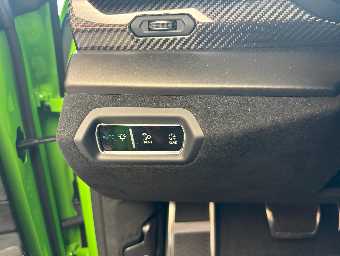 LAMBORGHINI URUS 2024 Image 35