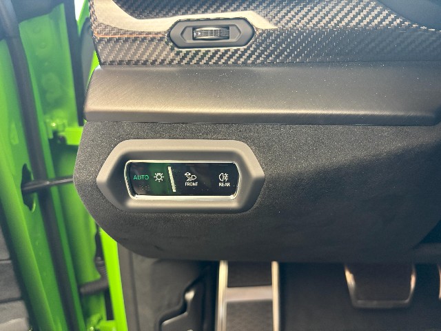 LAMBORGHINI URUS 2024 Image 41