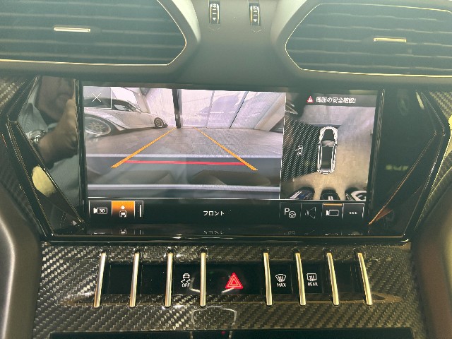 LAMBORGHINI URUS 2024 Image 42