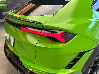 LAMBORGHINI URUS 2024 Image 10
