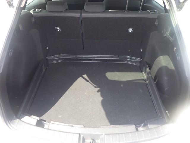 TOYOTA COROLLA TOURING 2019 Image 25