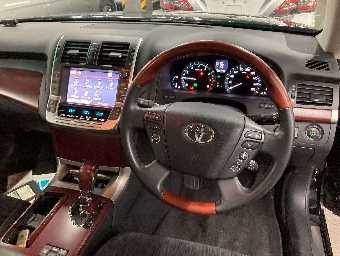 TOYOTA CROWN MAJESTA 2011 Image 9