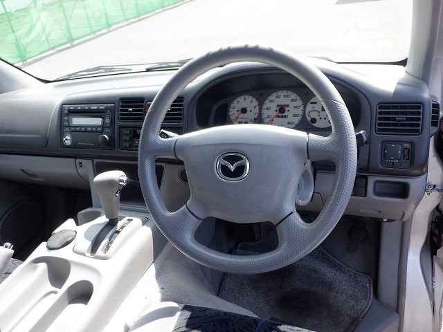 MAZDA BONGO FRIENDEE 2004 Image 23