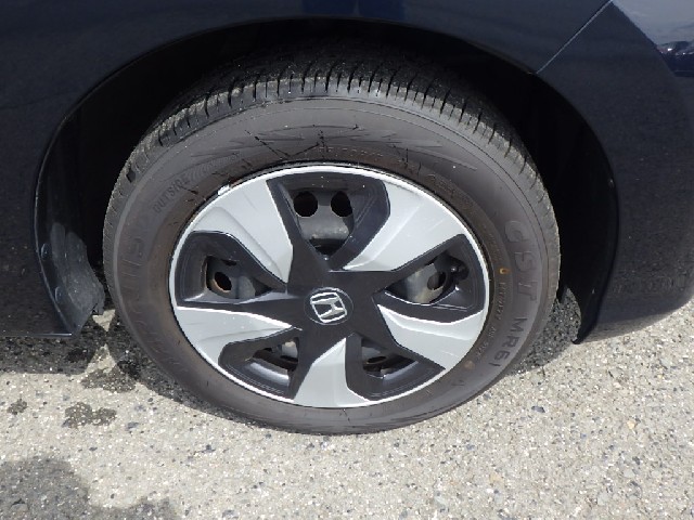 HONDA FIT HYBRID 2017 Image 19