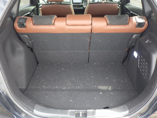 HONDA FIT HYBRID 2017 Image 21