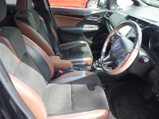 HONDA FIT HYBRID 2017 Image 23