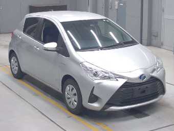 TOYOTA VITZ 2020 Image 5