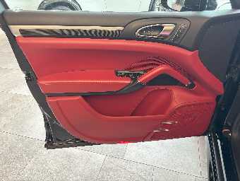 PORSCHE CAYENNE 2013 Image 16