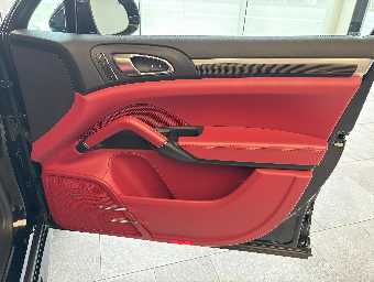 PORSCHE CAYENNE 2013 Image 24