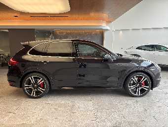 PORSCHE CAYENNE 2013 Image 4