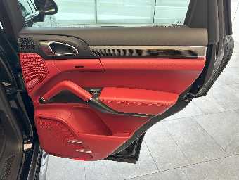 PORSCHE CAYENNE 2013 Image 26