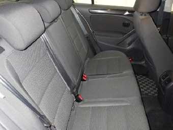 VOLKSWAGEN GOLF 2011 Image 8