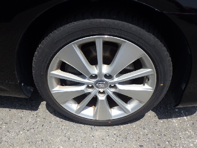 TOYOTA CROWN HYBRID 2012 Image 19