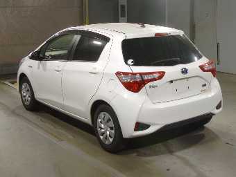 TOYOTA VITZ 2018 Image 4