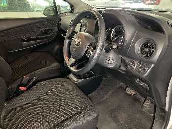 TOYOTA VITZ 2018 Image 5