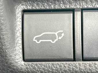 TOYOTA RAV-4 2021 Image 8