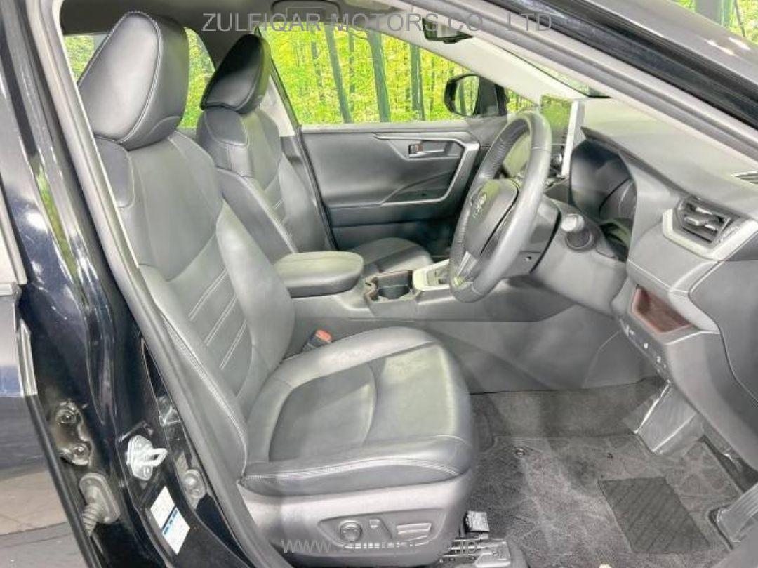TOYOTA RAV-4 2021 Image 9