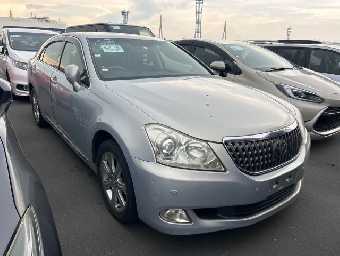 TOYOTA CROWN MAJESTA 2012 Image 2