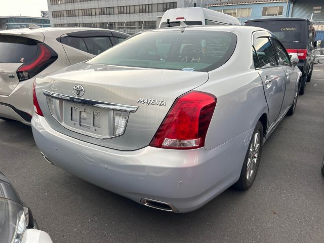 TOYOTA CROWN MAJESTA 2012 Image 21