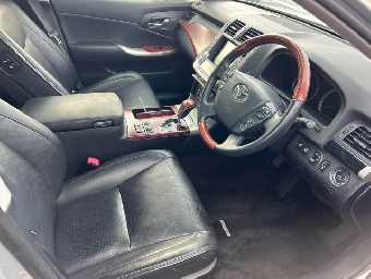 TOYOTA CROWN MAJESTA 2012 Image 11