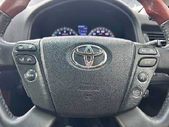 TOYOTA CROWN MAJESTA 2012 Image 14