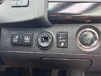 TOYOTA CROWN MAJESTA 2012 Image 15