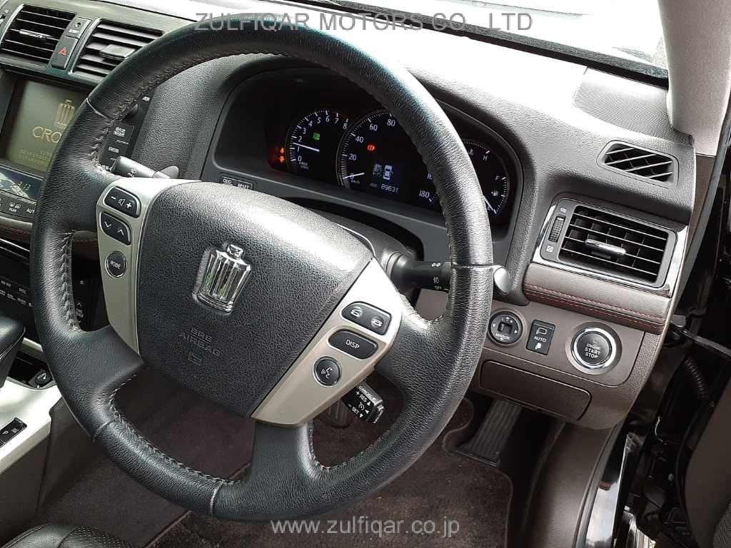 TOYOTA CROWN 2010 Image 7