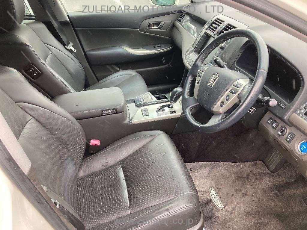 TOYOTA CROWN HYBRID 2010 Image 5