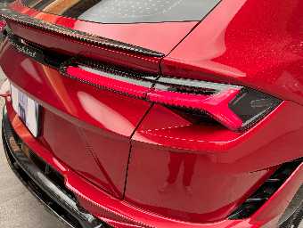 LAMBORGHINI URUS 2023 Image 14