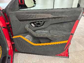 LAMBORGHINI URUS 2023 Image 27
