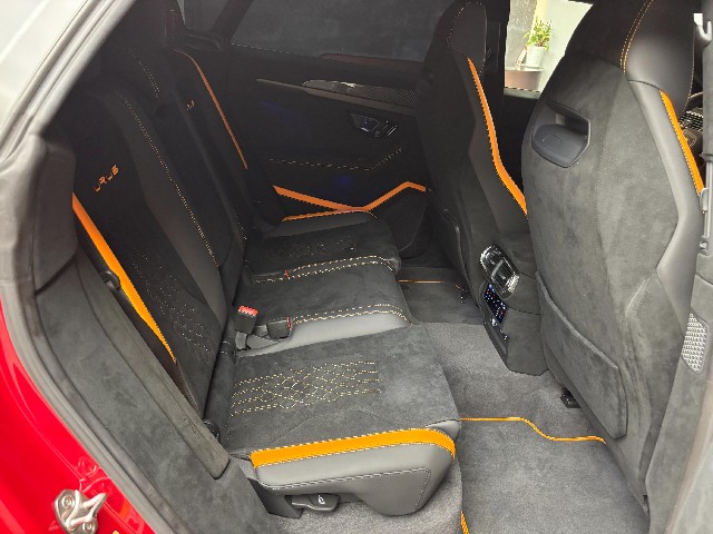 LAMBORGHINI URUS 2023 Image 34