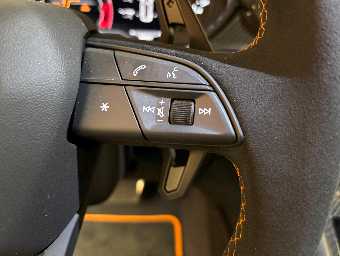 LAMBORGHINI URUS 2023 Image 34