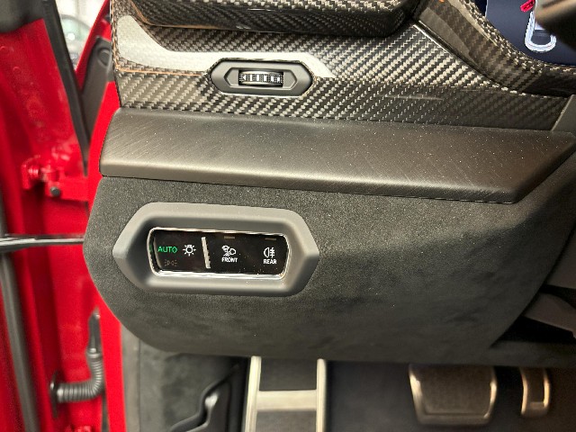 LAMBORGHINI URUS 2023 Image 41