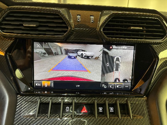 LAMBORGHINI URUS 2023 Image 44