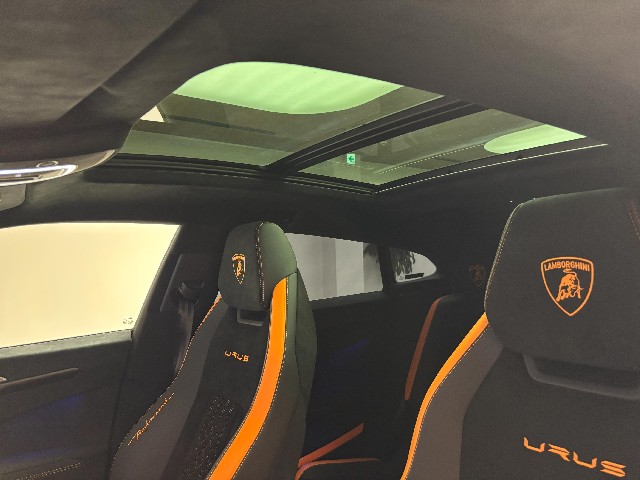 LAMBORGHINI URUS 2023 Image 50