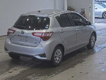 TOYOTA VITZ 2020 Image 2