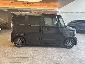 HONDA N-BOX CUSTOM 2023 Image 4